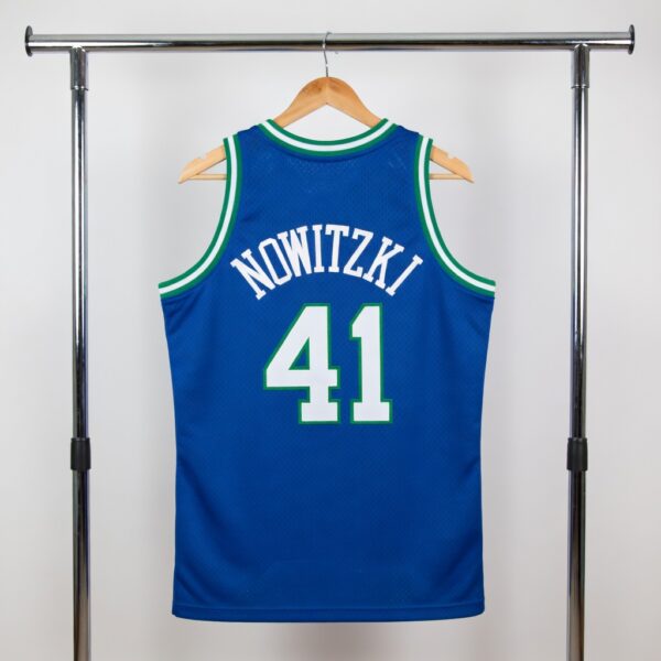 Dallas Mavericks, Dirk Nowitzki  '99